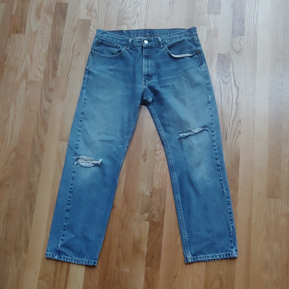 505 Straight Fit Distressed Levis